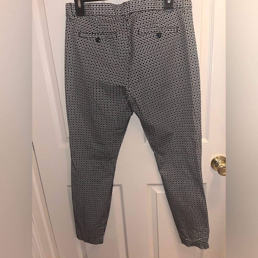 Gap- Black/White Pattern 10 Regular Slim Pants - image 4